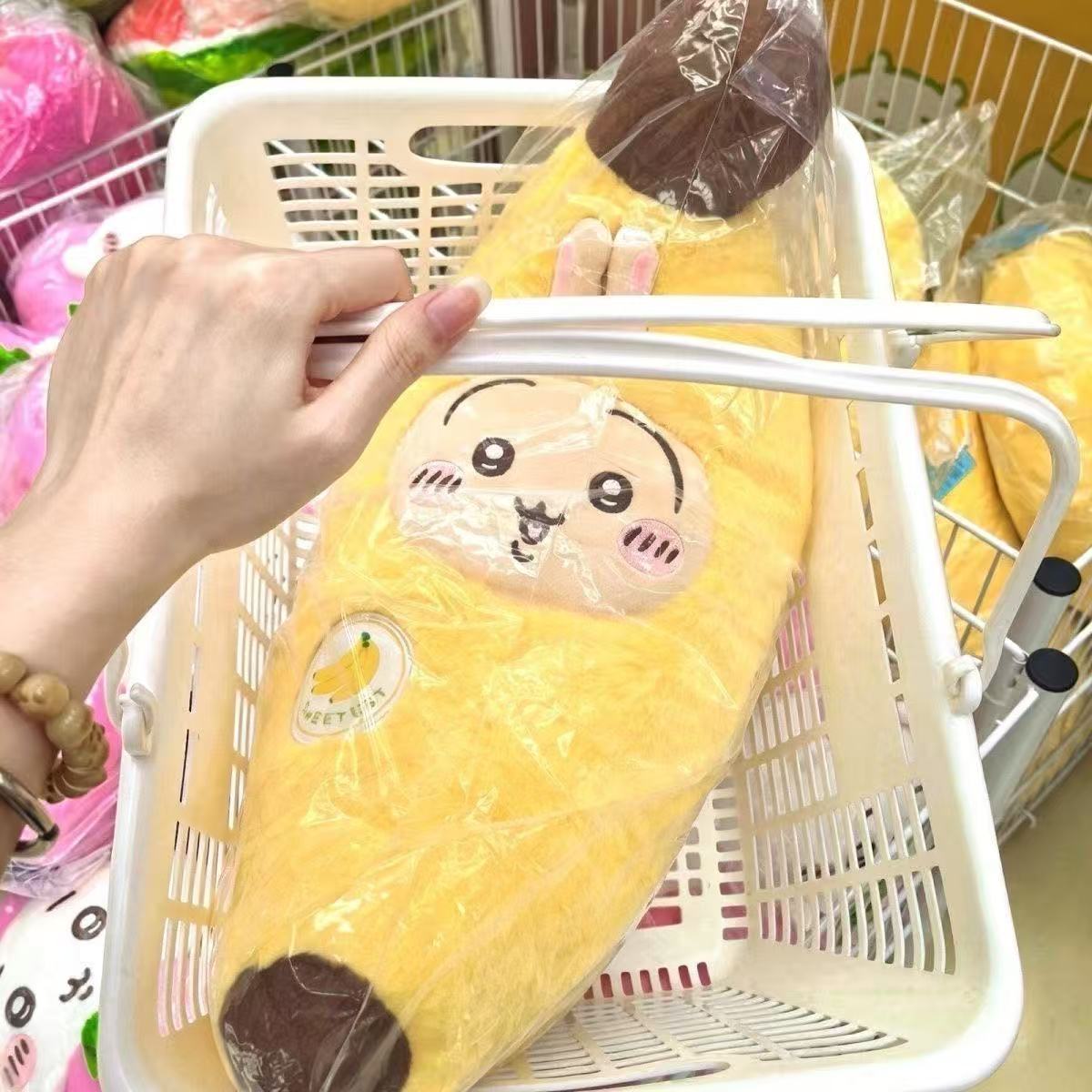 Popularna poduszka Chiikawa w  – Throw Pillow recenzja i cena